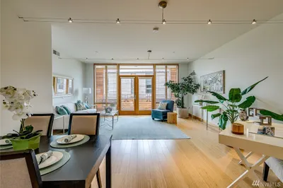 211 Wyatt Wy NE #B204