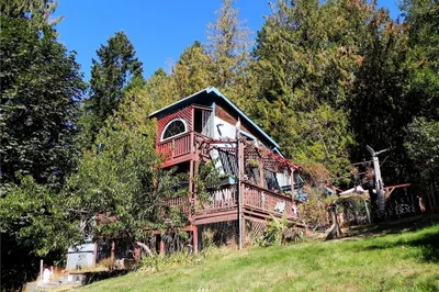 140 E Hippie Hill Road