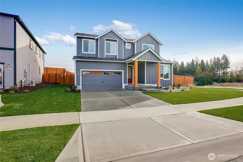 4985 Capilano Lane SW Photo 2