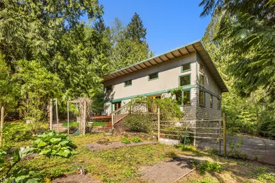 5653 NE Quail Trail Lane