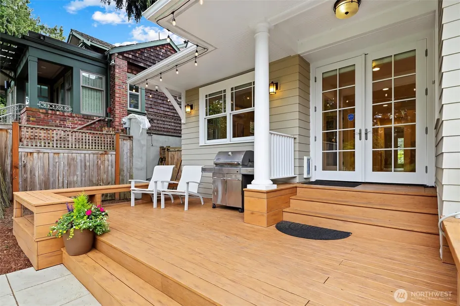 1852 E Shelby Street Photo 24