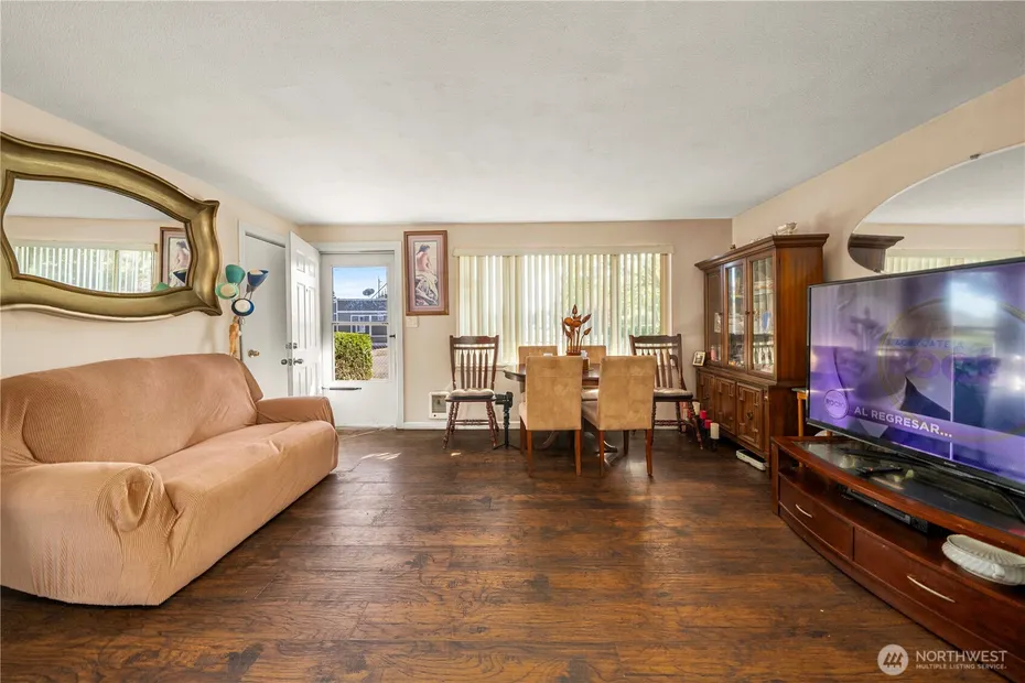1561 S 35th Street Photo 15
