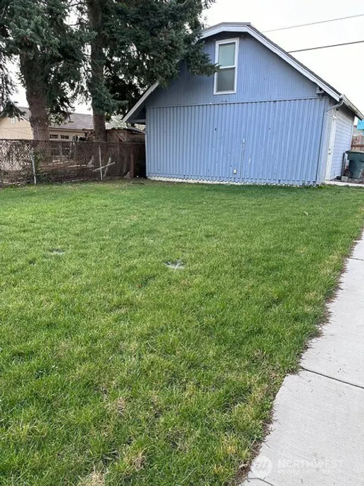 2326 McDougall Avenue Photo 37