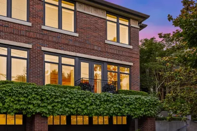 725 Harvard Avenue E