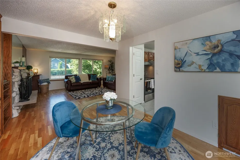 12822 NE 68th Street Photo 8