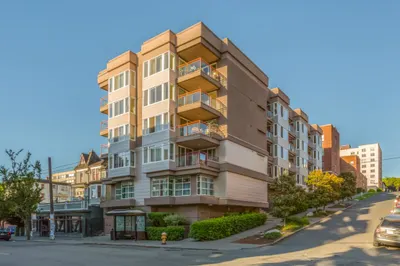 1700 Bellevue Ave #404