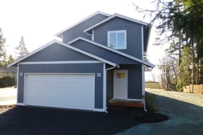 320 NE Anchor Dr