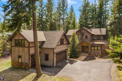 440 Larkspur Loop