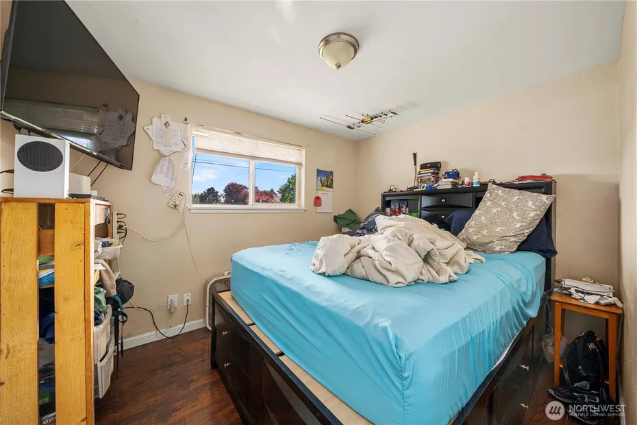 1561 S 35th Street Photo 23