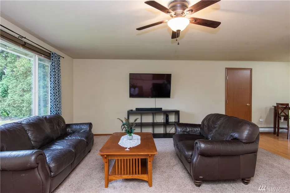 203 Alder Lane N Photo 1