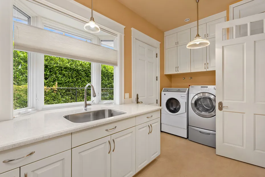 1107 Madison Street Photo 22