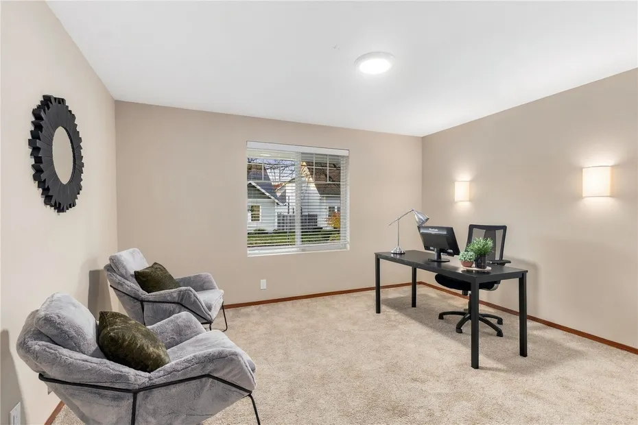 242 Riggs Drive E Photo 13
