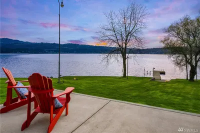 2523 E Lake Sammamish Shore Lane Se