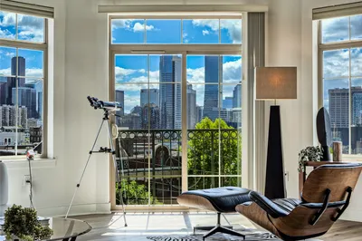 700 E Denny Way #PH605