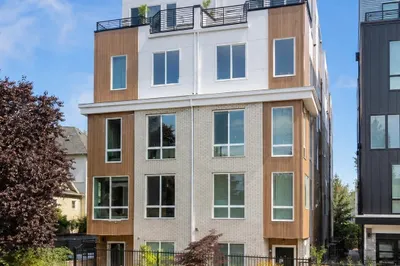 222 10th Avenue E #D