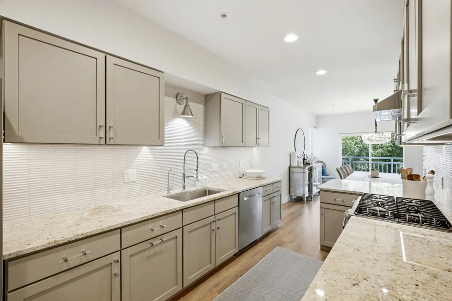 17432 Bothell Way NE #B-307 Photo 9