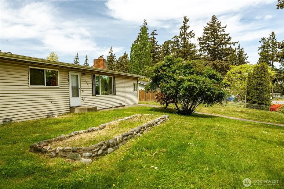2642 Olympic Drive Photo 4