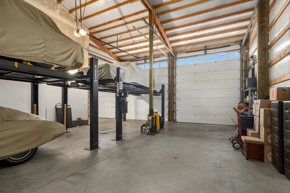 698 Streamside Drive Photo 39