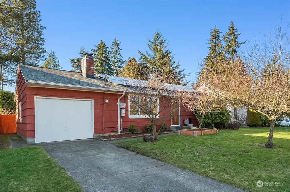 14033 Sunnyside Avenue N Photo 1