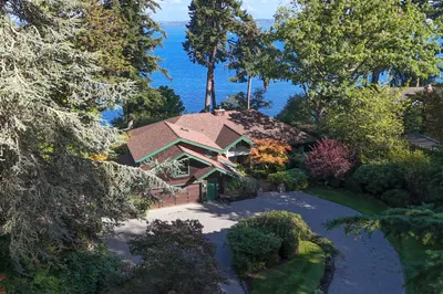 12410 Sunrise Drive Ne