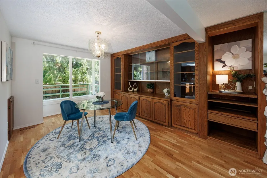 12822 NE 68th Street Photo 9