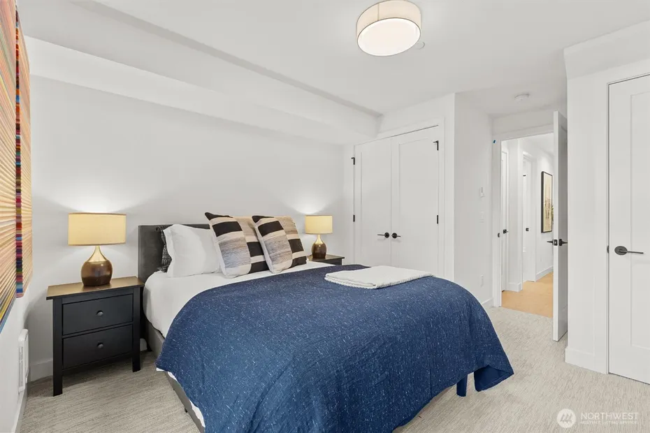 222 10th Avenue E #D Photo 23