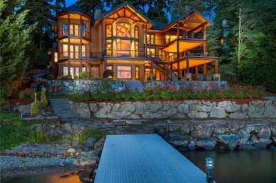 2215 Killarney Wy