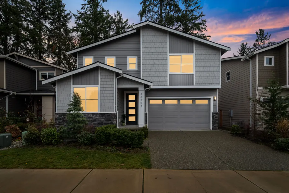 18703 Meridian Place W Photo 1