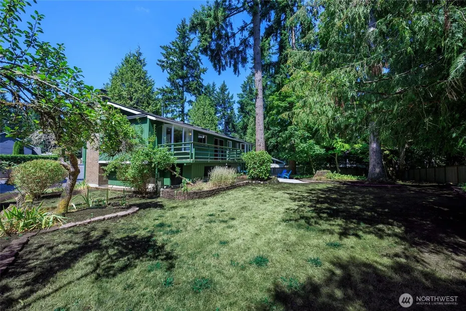 12822 NE 68th Street Photo 13