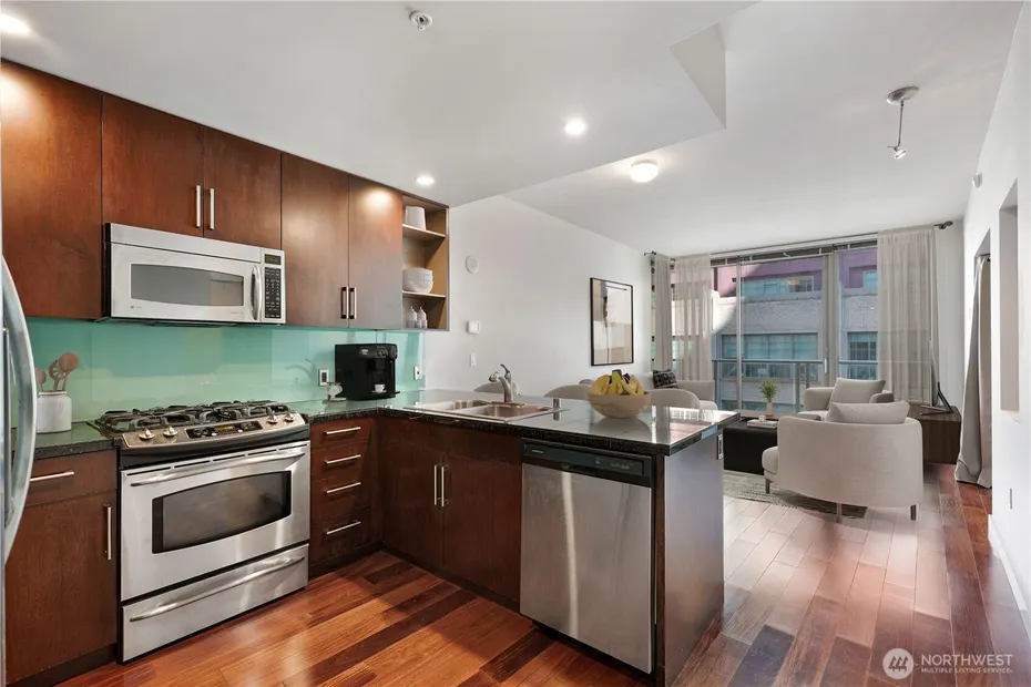 910 Lenora Street #702 Photo 2