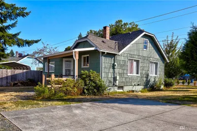 1375 Cedar Ave