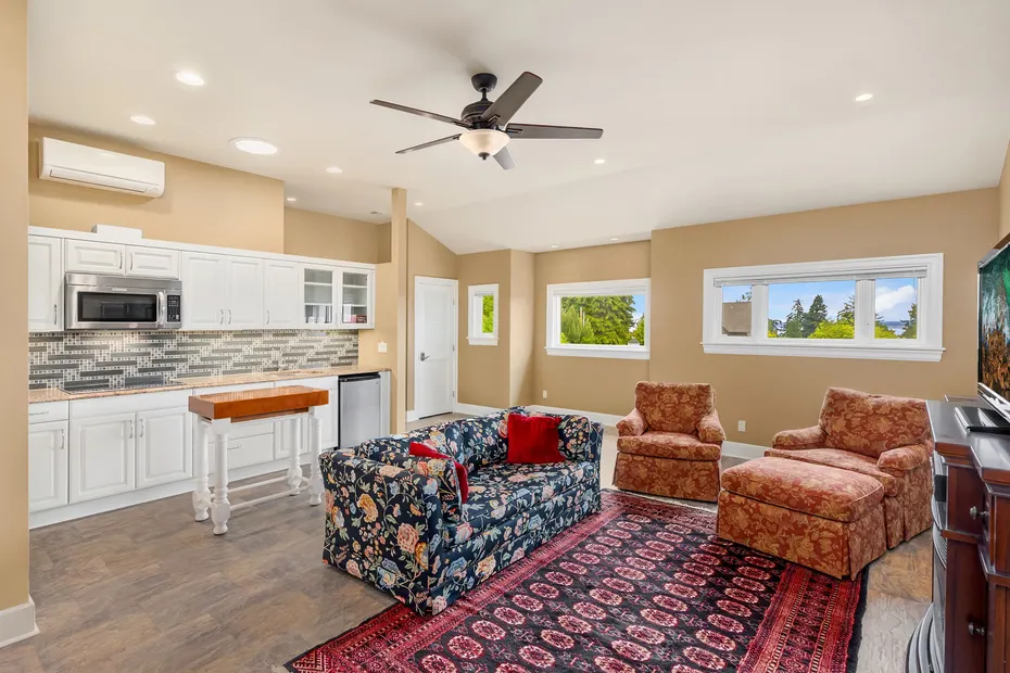 1107 Madison Street Photo 47