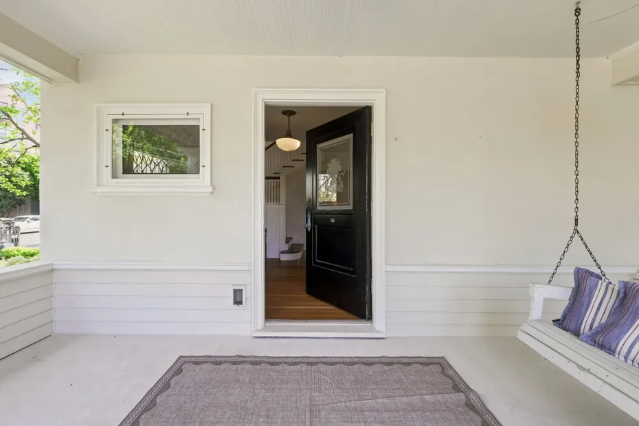 1111 Bellevue Place E Photo 6