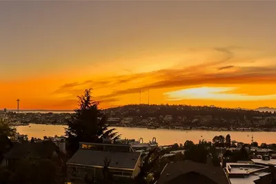 909 E Newton St #C-5