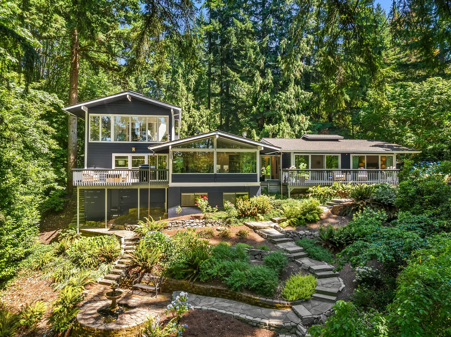 11925 Manzanita Lane Ne