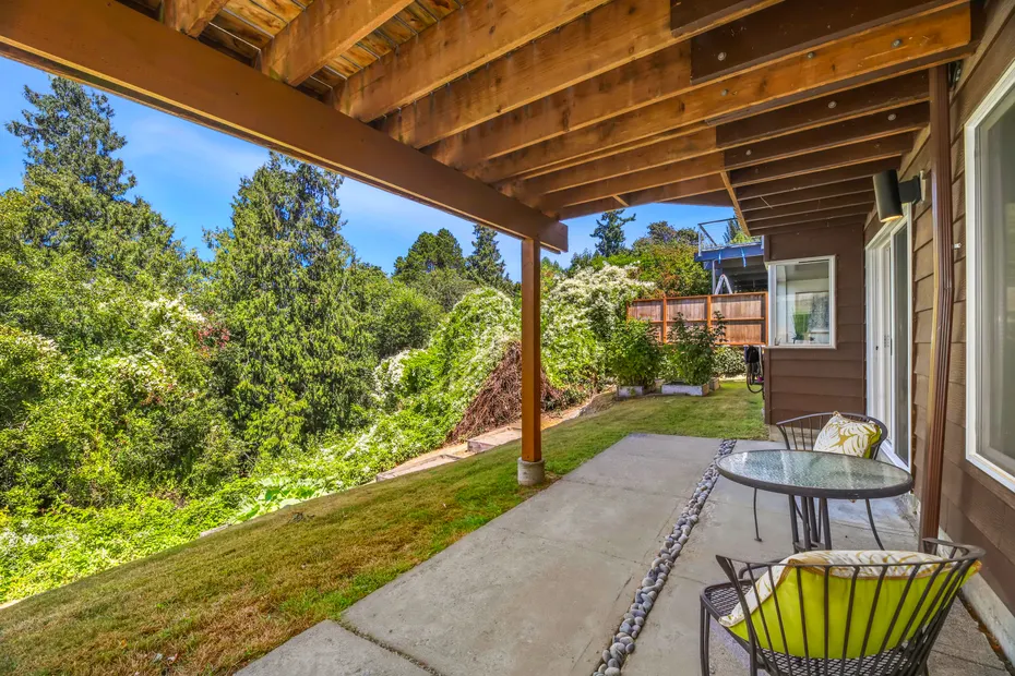 5813 SW Horton Street Photo 31
