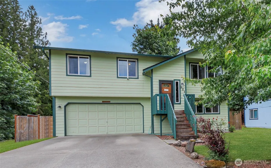 221 South Prairie Carbon River Road E Photo 1