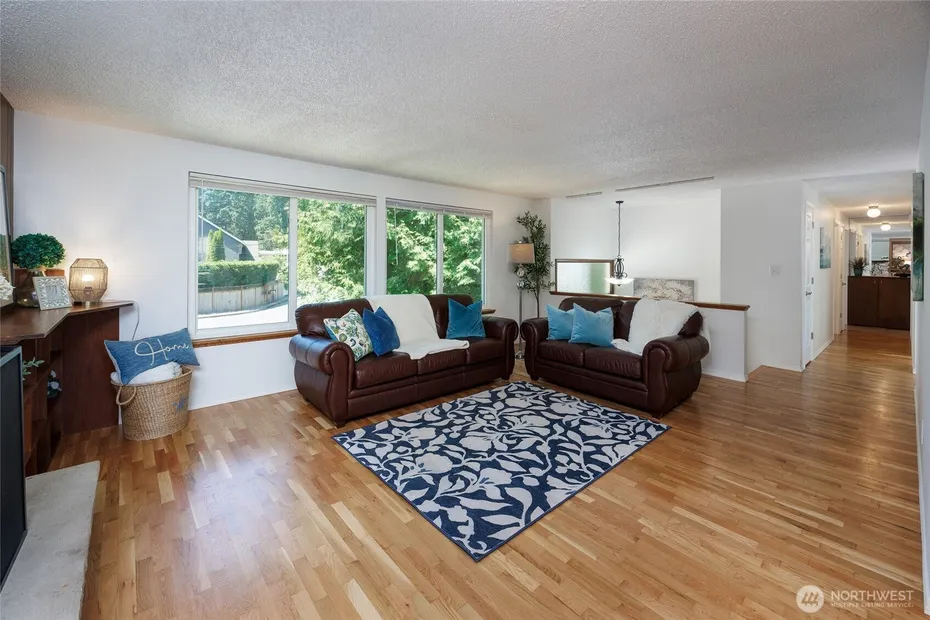 12822 NE 68th Street Photo 3