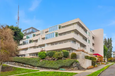 1231 5th Avenue N #204