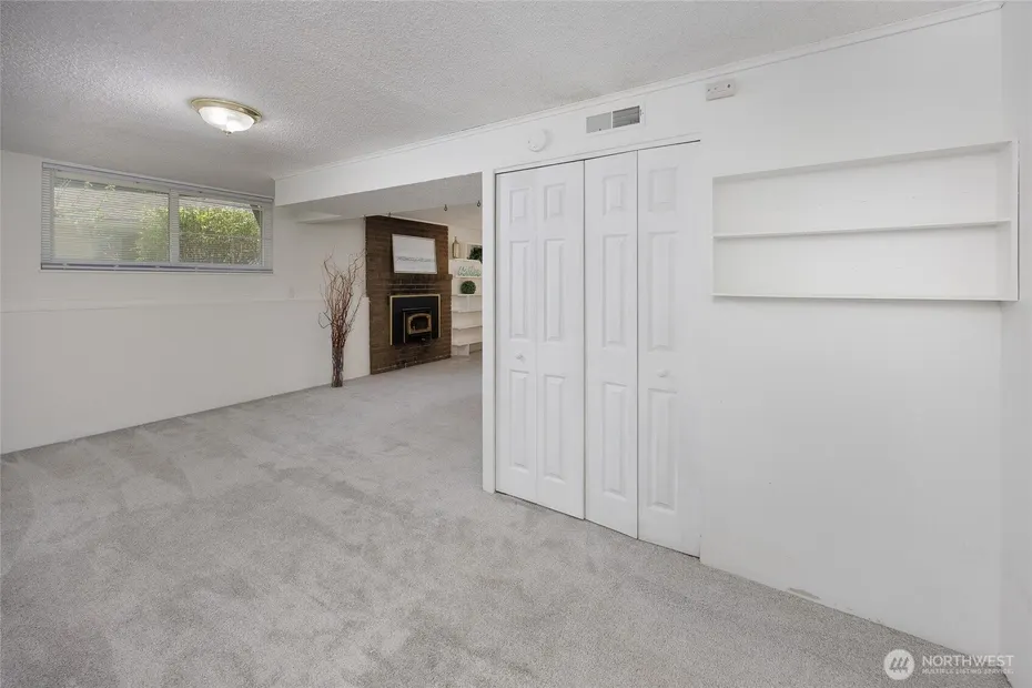 12822 NE 68th Street Photo 29