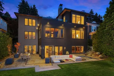 5129 NE Laurelcrest Lane