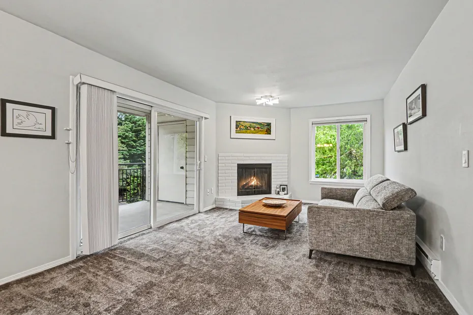 13616 NE 7th Street #E3 Photo 3