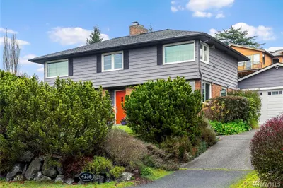 4736 44th Ave Ne