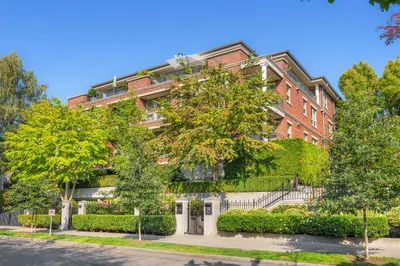 726 Boylston Avenue E #9