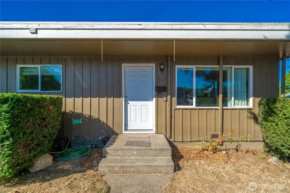 1561 S 35th Street Photo 26