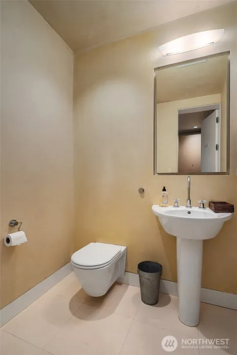 715 2nd Avenue #1501 Photo 36