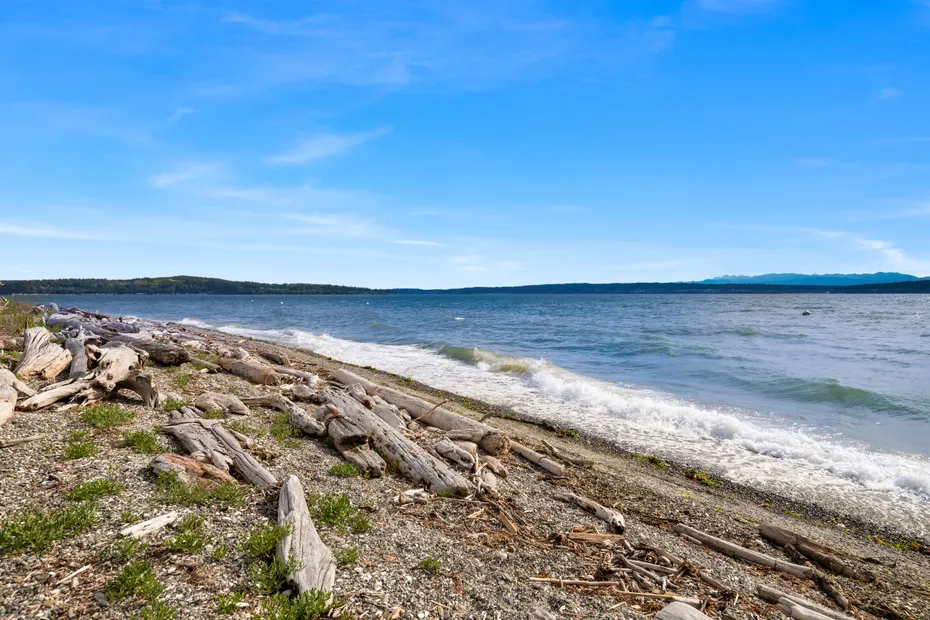 2106 Breezy Point Road Photo 3