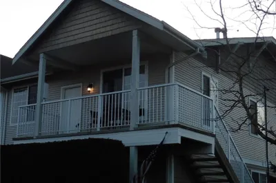 1002 9th Ave SE #E-201