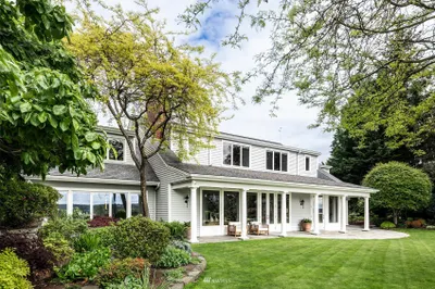 2247 Evergreen Pt Road