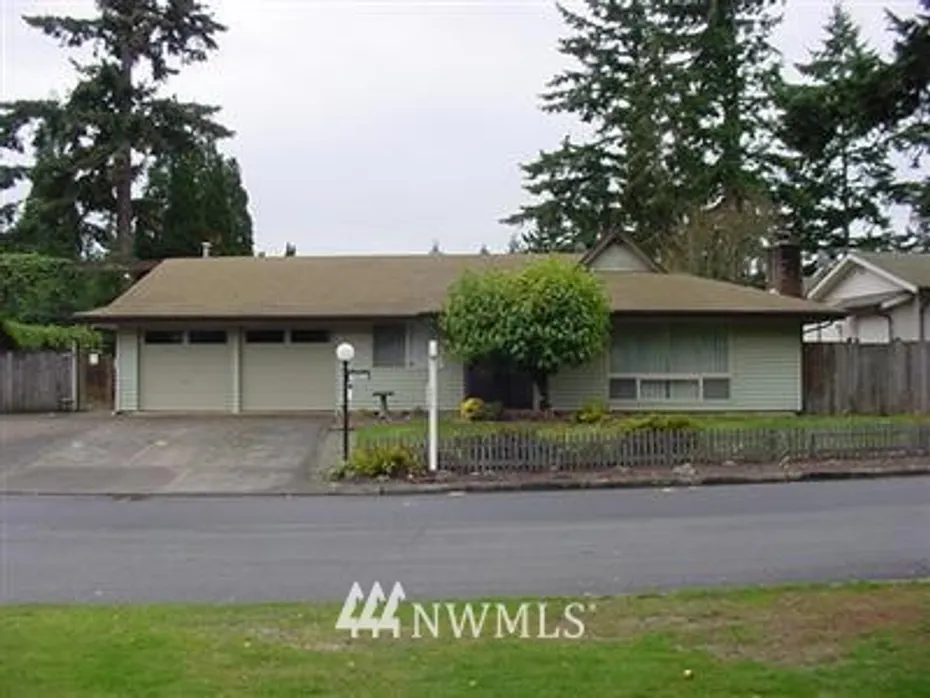 14855 SE 18th Place Photo 1